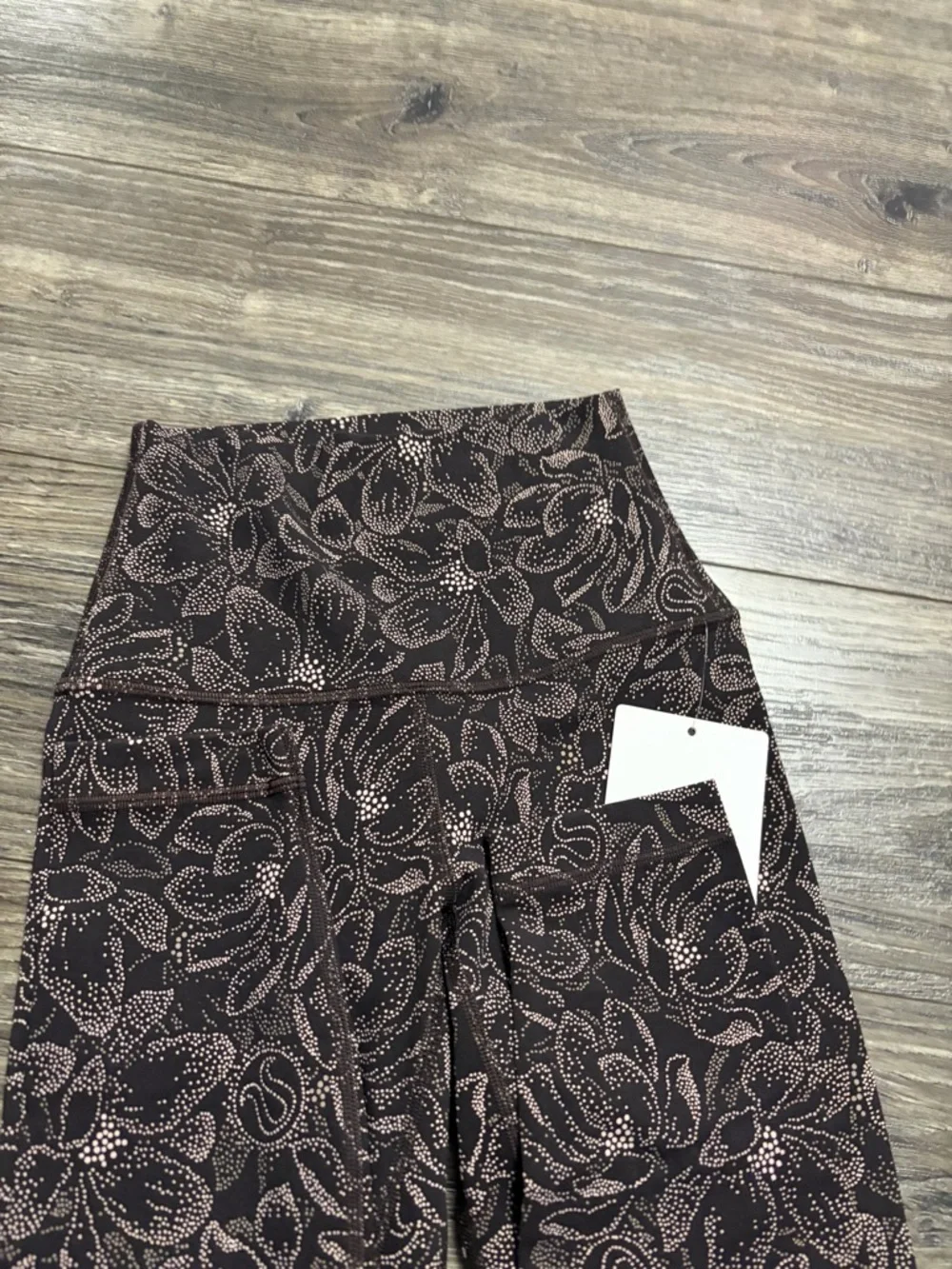NWT Lululemon Align High-Rise Pant 25” (Dotted Magnolia Pink Multi) Size 0